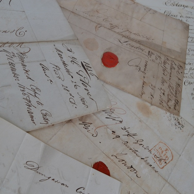 Todos los documentos Foto de diferentes documentos históricos que alberga el archivo de Osborne