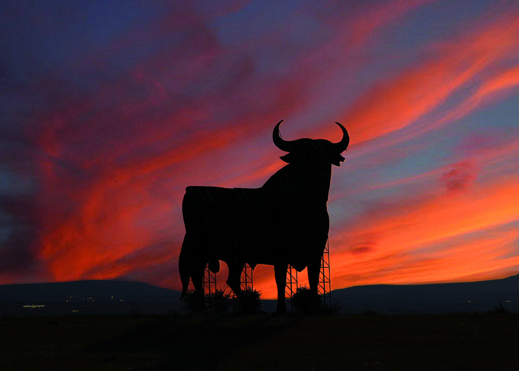 Valla publicitaria del Toro de Osborne de las carreteras, una imagen de marca que sin duda rompe todas las barreras, y se convierte en un icono Nacional (considerado en 1988 como Bien interés cultural)